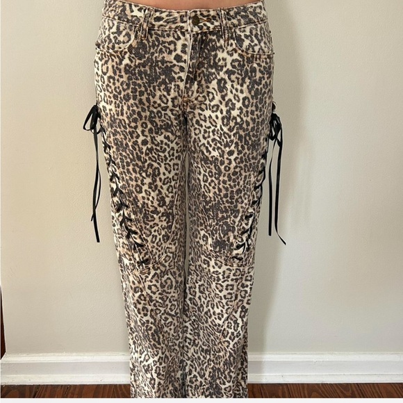 Lioness Leopard Print Jeans with Black Accents - Picture 1 of 4